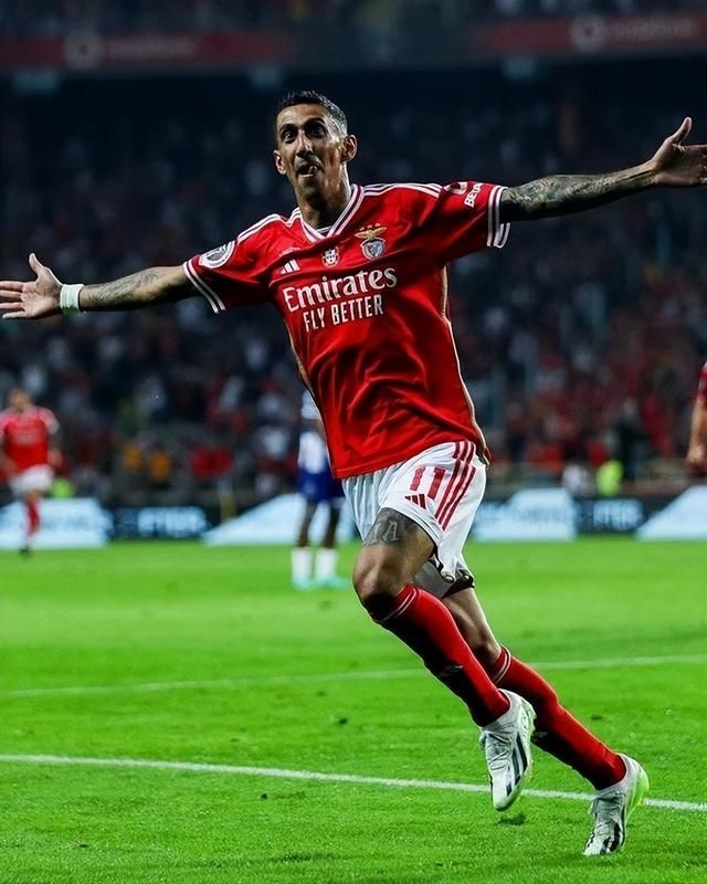 葡超今晚走向成谜,山东泰山篮板制胜,话题不断,控场能力受关注 葡超今晚走向成谜,山东泰山篮板制胜,话题不断,控场能力受关注